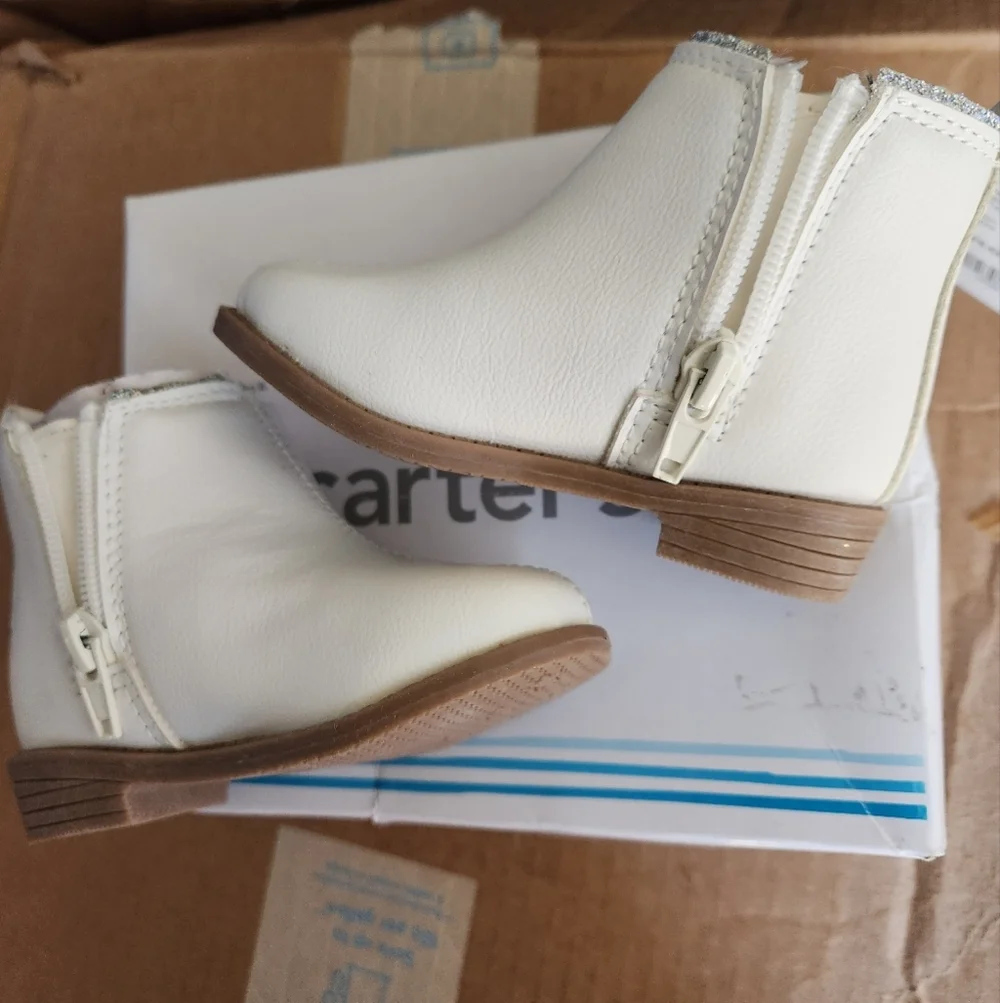 Carter's Toddler White Osaka Boots